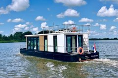 Heck-Hausboot-Blue-Sky-Holland